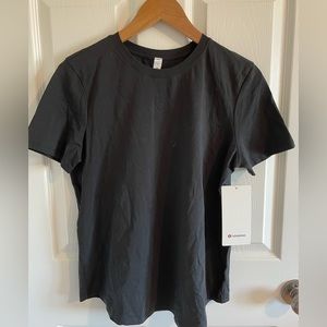 Brand new LuLuLemon t-shirt. Black basic. Size 6